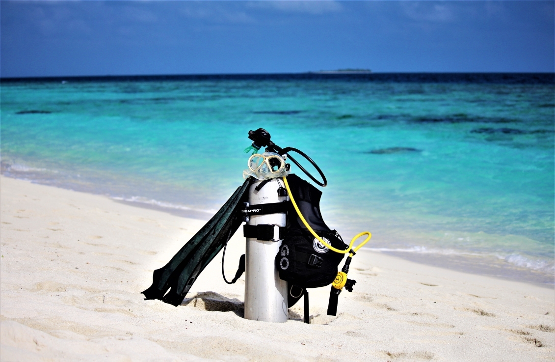 Scuba equipment prepared beside the sea